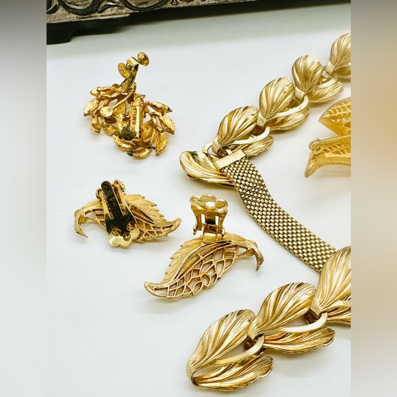 Vintage Leaf Jewelry Lot - Picture 15 of 17